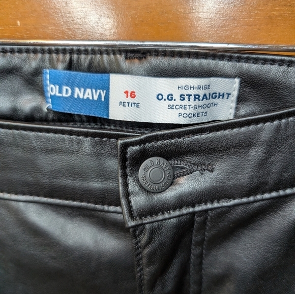 NWT Faux-Leather Black High Rise Straight Leg Stretch Pants 16P - Picture 8 of 15